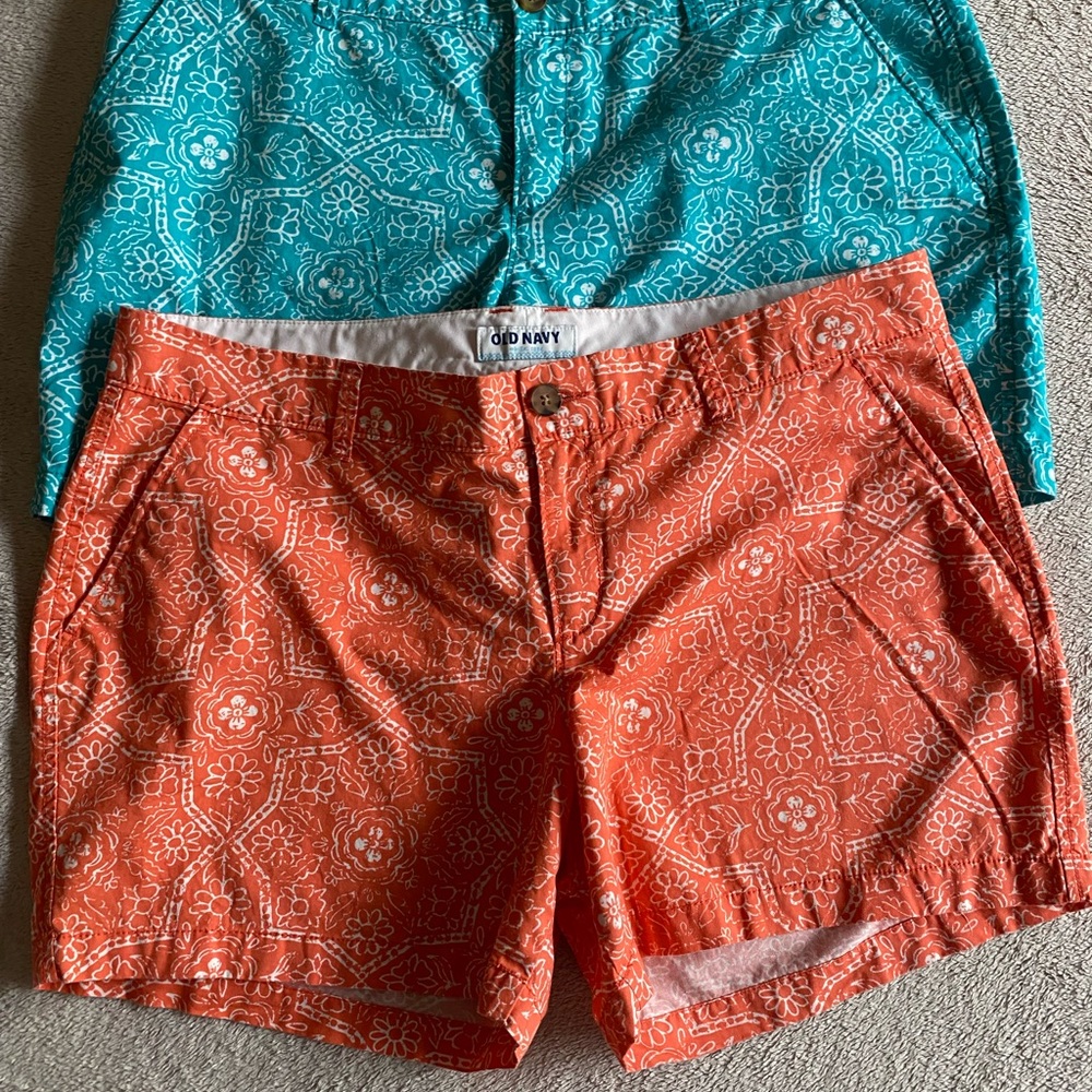 Old navy women’s shorts a lot of two size 14.